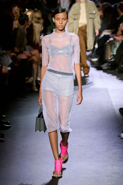 Look 29